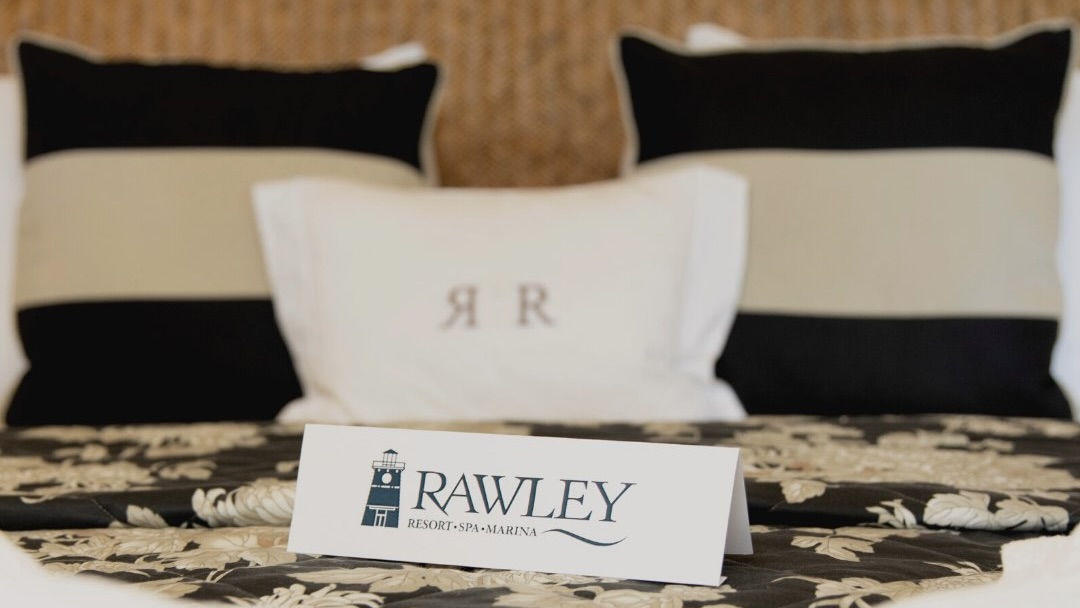 Rawley Resort bed with pillows